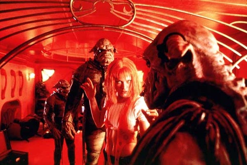 milla jovovich en pleine action