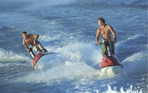 scott caan et paul walker en scooter des mers