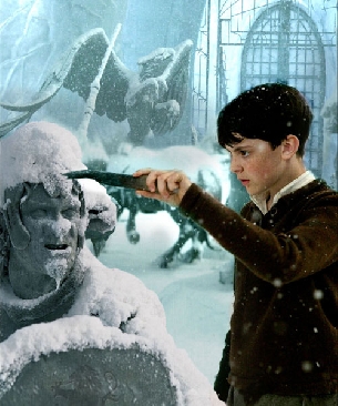 edmun n'en croyant pas ses yeux - Le Monde De Narnia - Chapitre 1