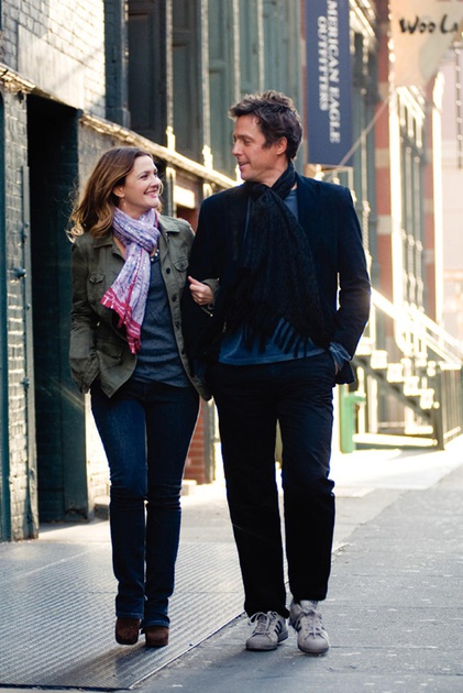 hugh grant et drew barrymore marchant - Le Come Back