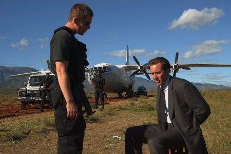 nicolas cage ethan hawke - Lord of War