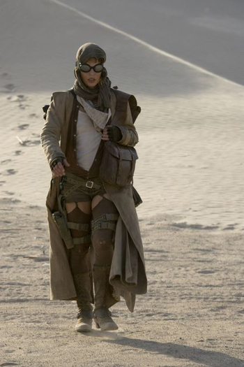 milla jovovich dans le d  sert