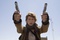 milla jovovich mena  ant de ses deux armes
