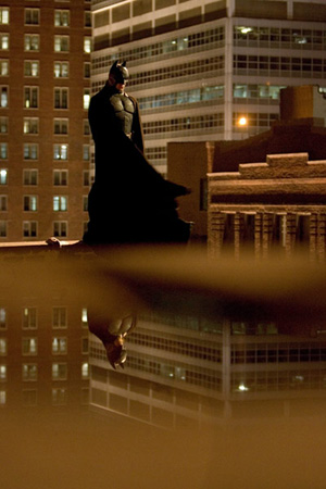 batman-en-haut-d-un-immeuble-jpg