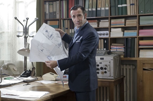 Jean Dujardin lit le journal