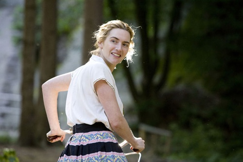 Kate Winslet à vélo