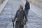 Kate Winslet tenant un parapluie