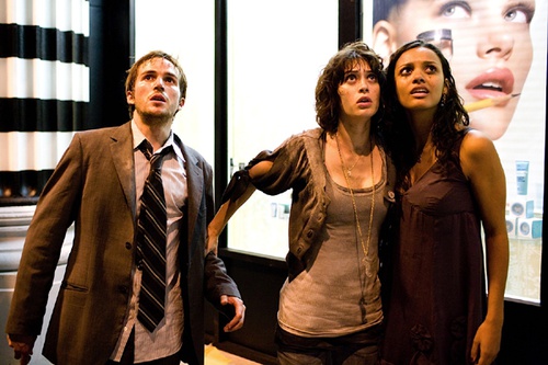 lizzy caplan 2 - Cloverfield (06-02-08)