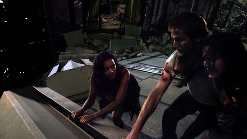 odette yustman 10 - Cloverfield (06-02-08)