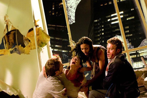 odette yustman 3 - Cloverfield (06-02-08)
