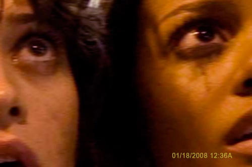 odette yustman - Cloverfield (06-02-08)