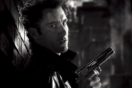 clive owen suivant le storyboard - Sin City