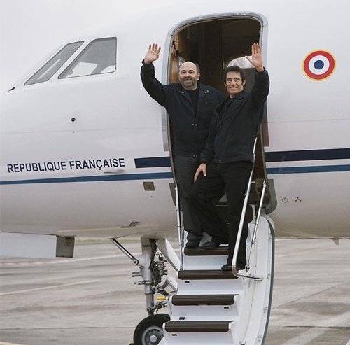 gerard jugnot et gerard lanvin sortie d avion
