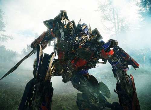 optimus prime pret au combat