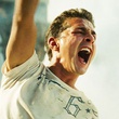 shia lebeouf criant a l aide