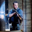 matt damon arme en main