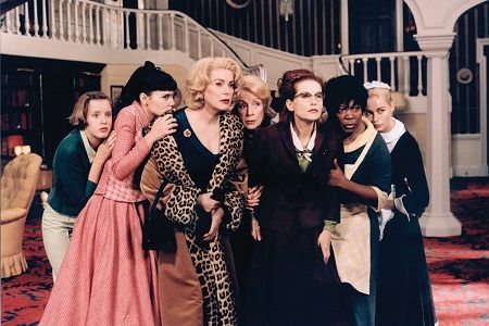 ludivine sagnier virginie ledoyen catherine deneuve danielle darrieux isabelle huppert firmine richard emmanuelle beart - 8 femmes