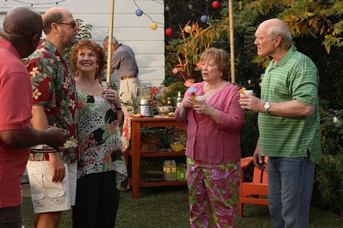 kathy-bates-et-terry-bradshaw-dehors-jpg
