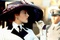 Kate Winslet porte un chapeau