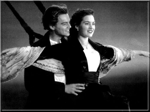 Kate Winslet et Leonardo DiCaprio à la proue du Titanic