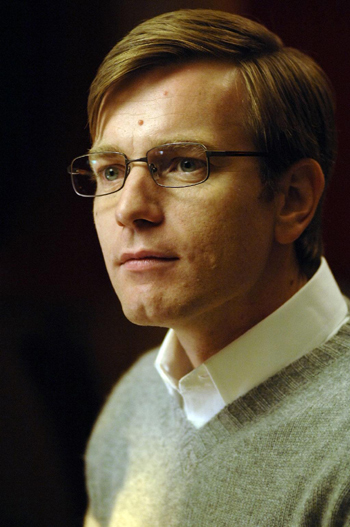 ewan mcgregor 5 - Manipulation