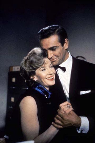 lois-maxwell-sean-connery-jpg