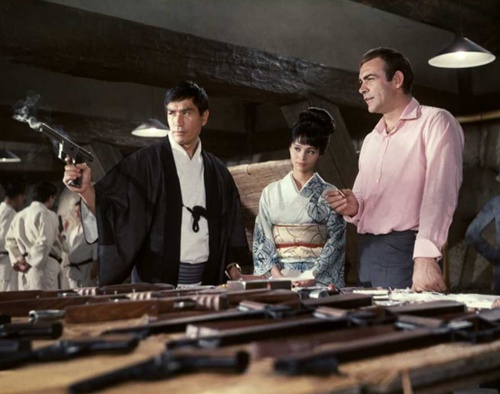 tetsuro-tamba-akiko-wakabayashi-sean-connery-png