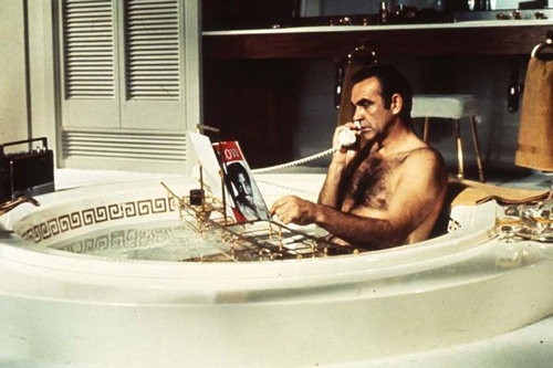 sean-connery-dans-son-bain-jpg