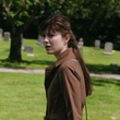 mary-elizabeth-winstead-au-cimetiere-jpg