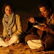 marion cotillard regardant guillaume canet manger