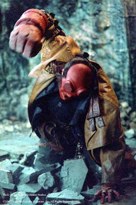 ron perlman en colere - Hellboy