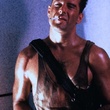 bruce willis fumant