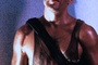 bruce willis fumant