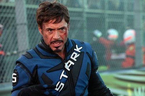 robert downey jr debout après son accident