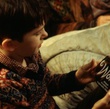 freddie highmore et la tablette de chocolat wonka