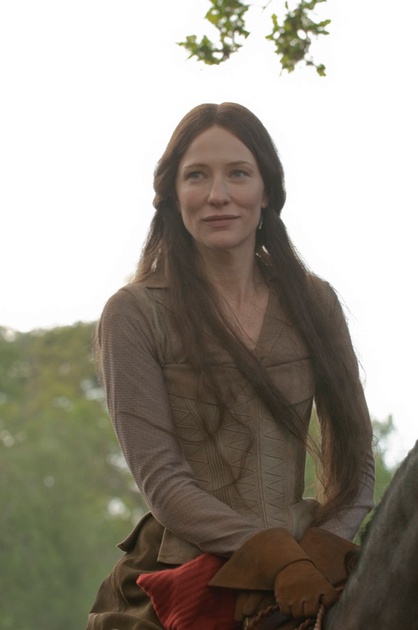 Cate Blanchett à cheval