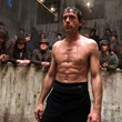 robert downey jr en plein combat