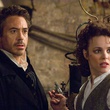 robert downey jr et rachel mcadams dans sherlock holmes