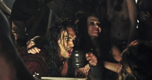 jason momoa a la taverne