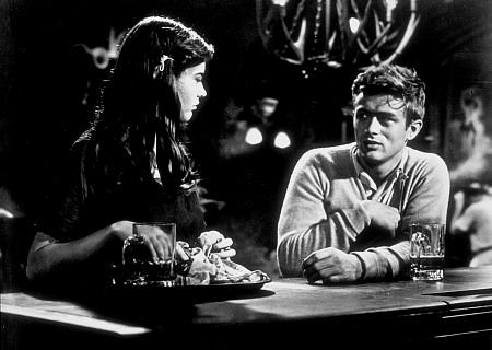 lois smith - A l'Est d'Eden