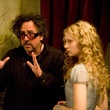 tim burton dirigeant son actrice mia wazikowska
