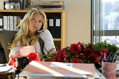 kate hudson au telephone