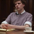 jesse eisenberg attentif