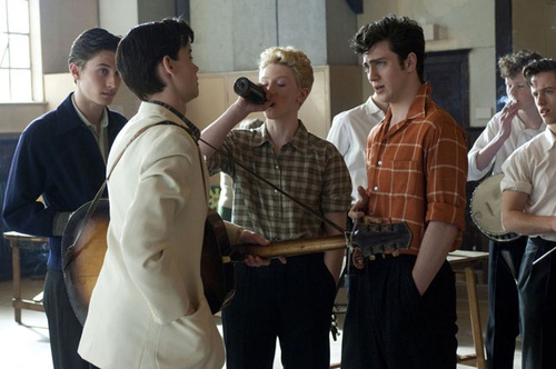 aaron johnson chemise orange