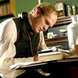 paul bettany travaillant