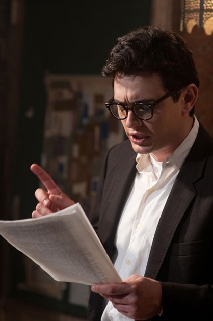 james-franco-lit-son-poeme-jpg