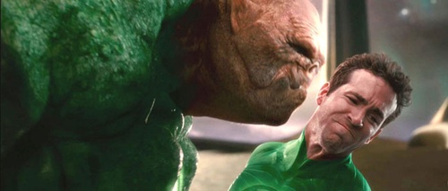 ryan reynolds evitant un ami