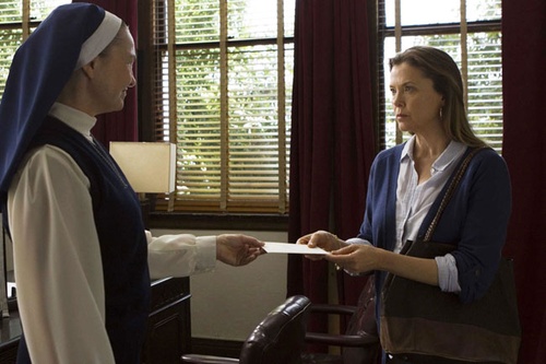 annette bening a droite