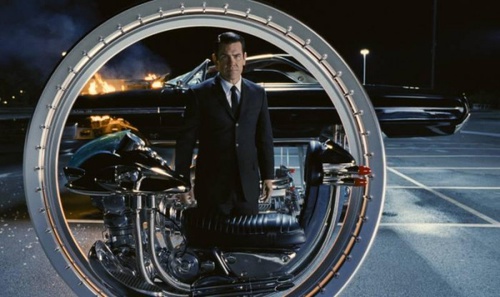 josh-brolin-et-sa-moto-jpg