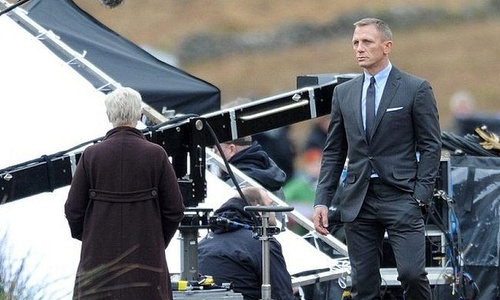 tournage-avec-judi-dench-et-daniel-craig-png